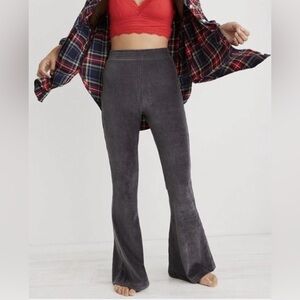 Aerie Groove-On Ribbed Velour Flare Pants Charcoal Grey NWT Size Small